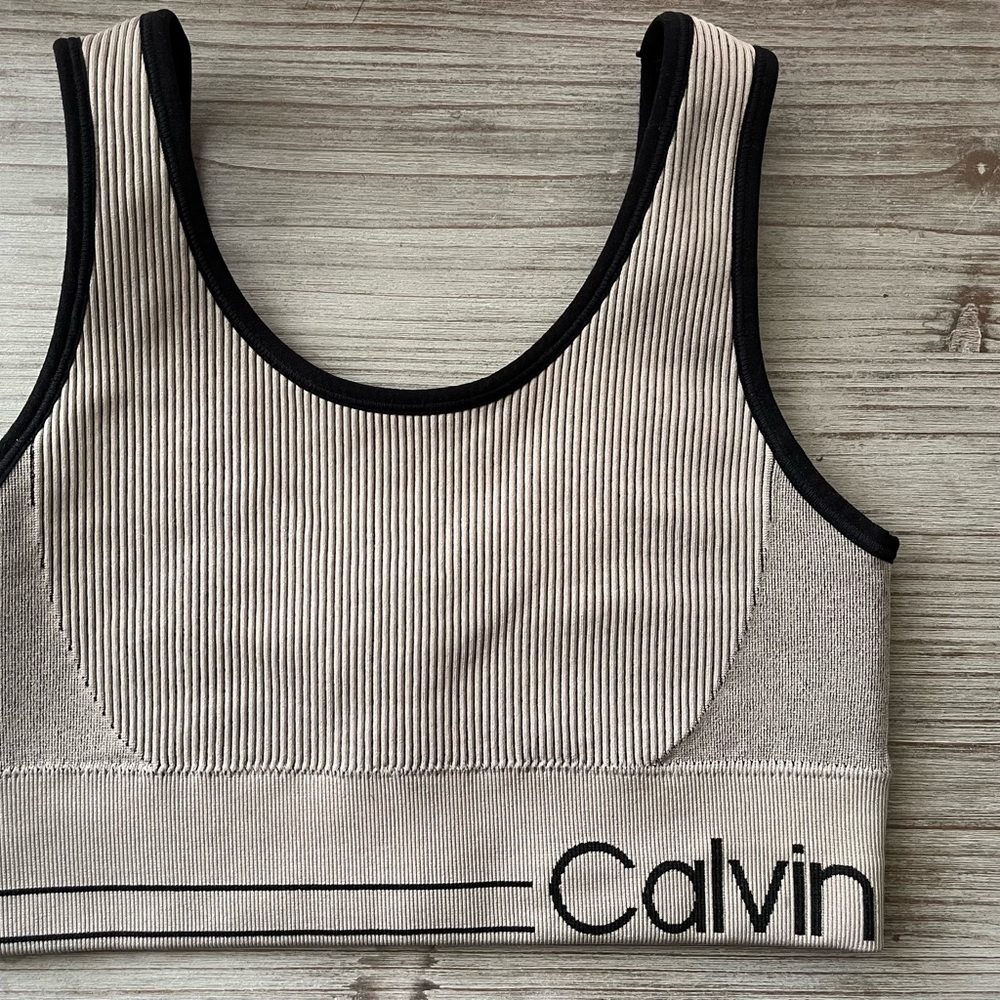 NWOT Calvin Klein Performance Impact Sports Bra with Removable Cups-Small